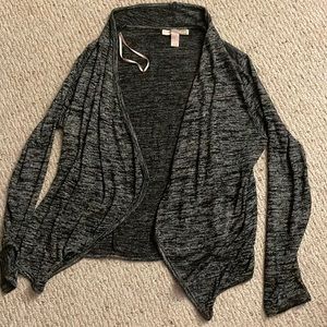 Forever21 Black & Grey Sweater Size Medium